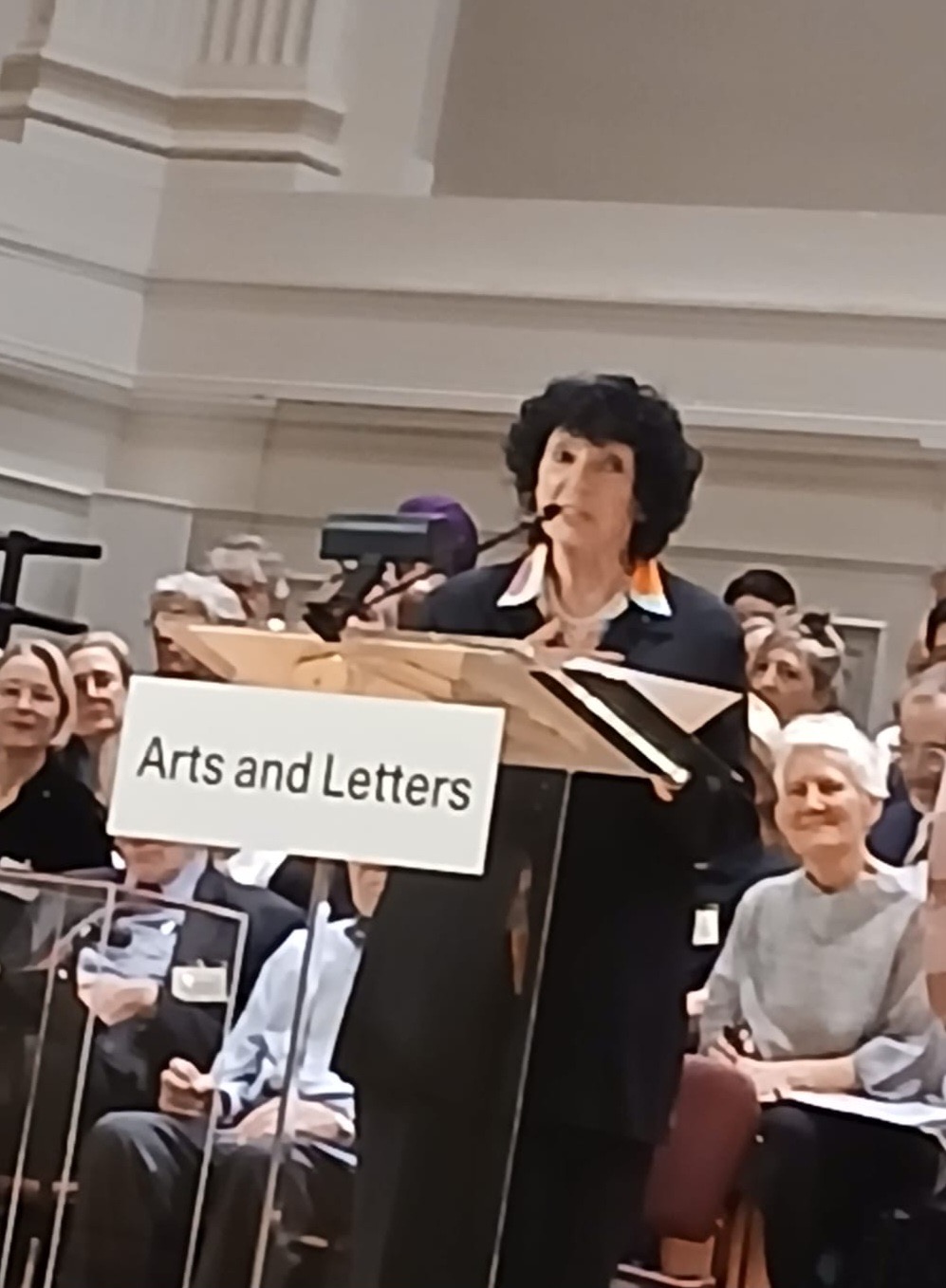 Luisa Valenzuela, Miembro Honoraria Extranjera en la Academia Norteamericana de Artes y Letras